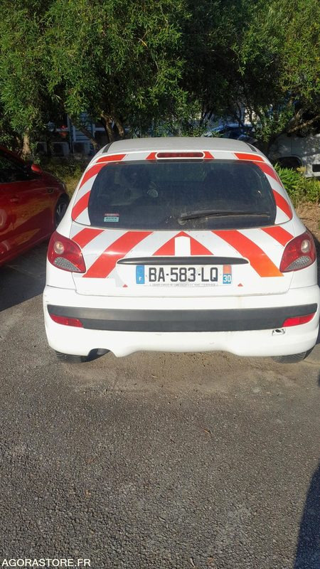 PEUGEOT 206 + BA583LQ // 2010 // NON ROULANT // ETAT INCONNU - Coche: foto 2 PEUGEOT 206 + BA583LQ // 2010 // NON ROULANT // ETAT INCONNU - Coche: foto 2