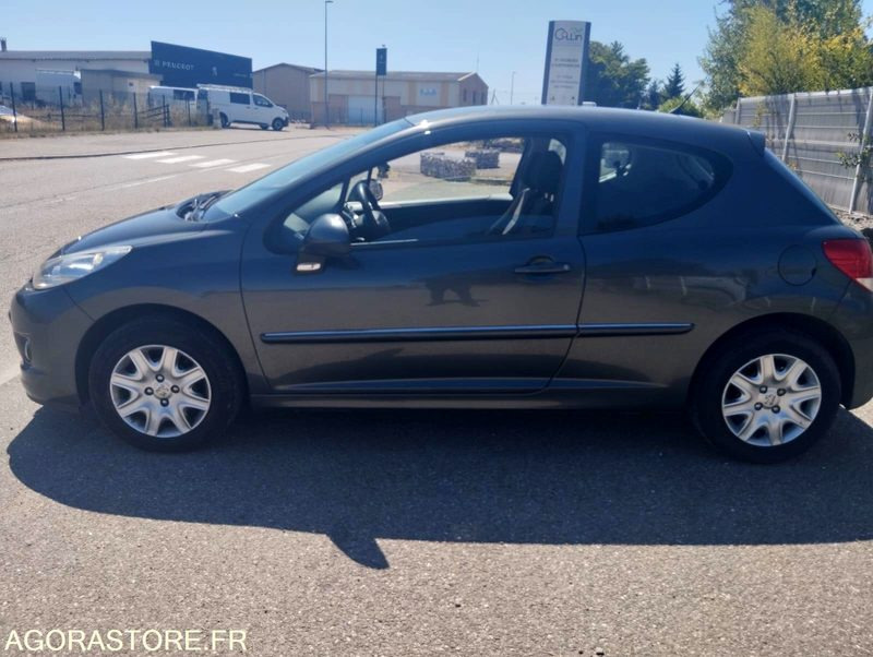 PEUGEOT 207 - 2010 - PHASE 2 - 123 125 KMS - EXCELLENT ETAT - Coche: foto 4 PEUGEOT 207 - 2010 - PHASE 2 - 123 125 KMS - EXCELLENT ETAT - Coche: foto 4