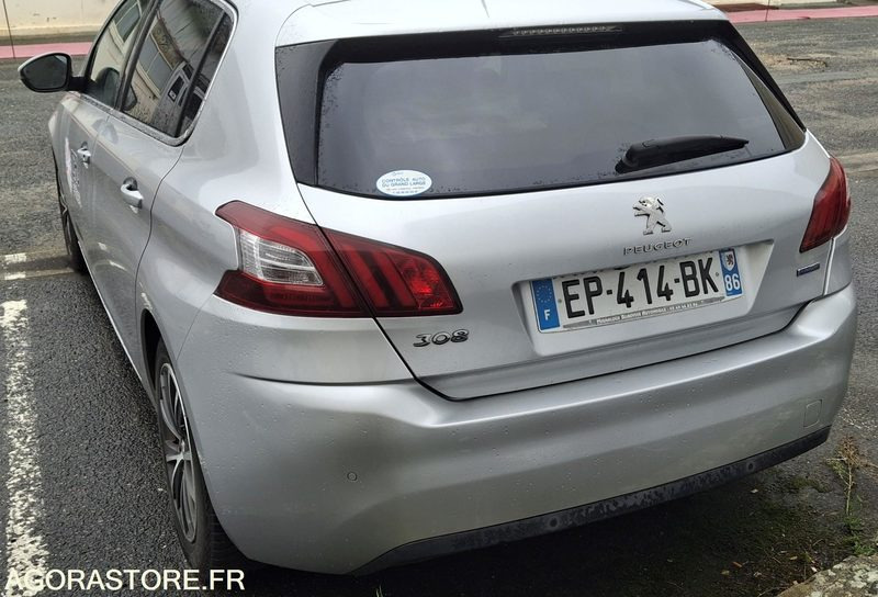 PEUGEOT 308 Essence 110 cv - 2017 - 195000 km - Coche: foto 4 PEUGEOT 308 Essence 110 cv - 2017 - 195000 km - Coche: foto 4