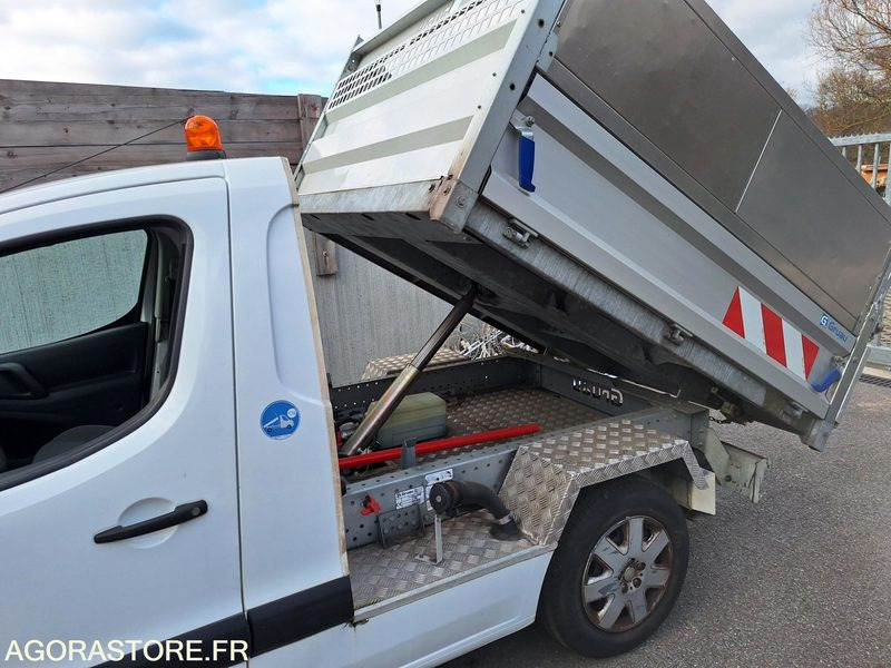 PEUGEOT PARTNER Benne_ 2 places _ Diesel 1.6HDI - Furgoneta pequeña: foto 5 PEUGEOT PARTNER Benne_ 2 places _ Diesel 1.6HDI - Furgoneta pequeña: foto 5