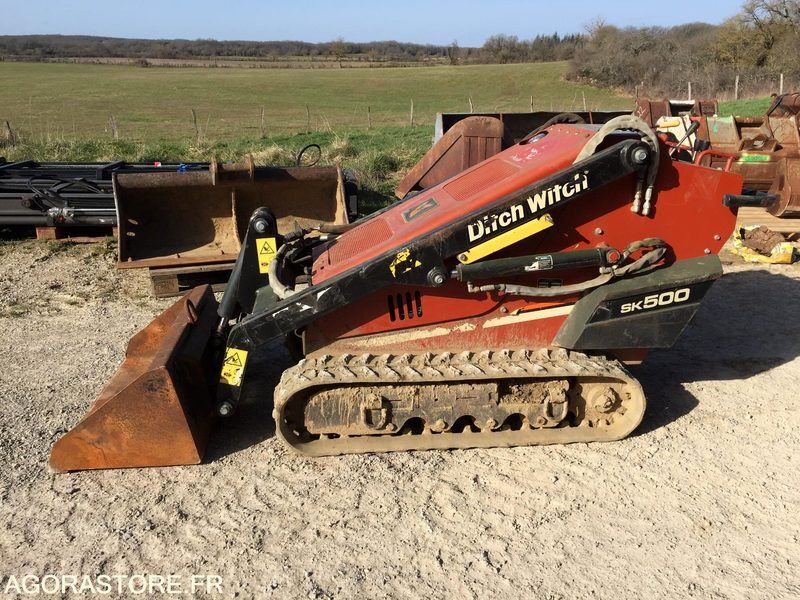 PORTE OUTILS à chenilles DITCH WITCH SK500 - Cargadora: foto 3 PORTE OUTILS à chenilles DITCH WITCH SK500 - Cargadora: foto 3