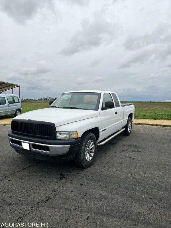 PRET A PARTIR... PICK-UP 4X4 DODGE RAM V8 5.2L 6 PLACES EN CTTE - Pick-up: foto 2 PRET A PARTIR... PICK-UP 4X4 DODGE RAM V8 5.2L 6 PLACES EN CTTE - Pick-up: foto 2