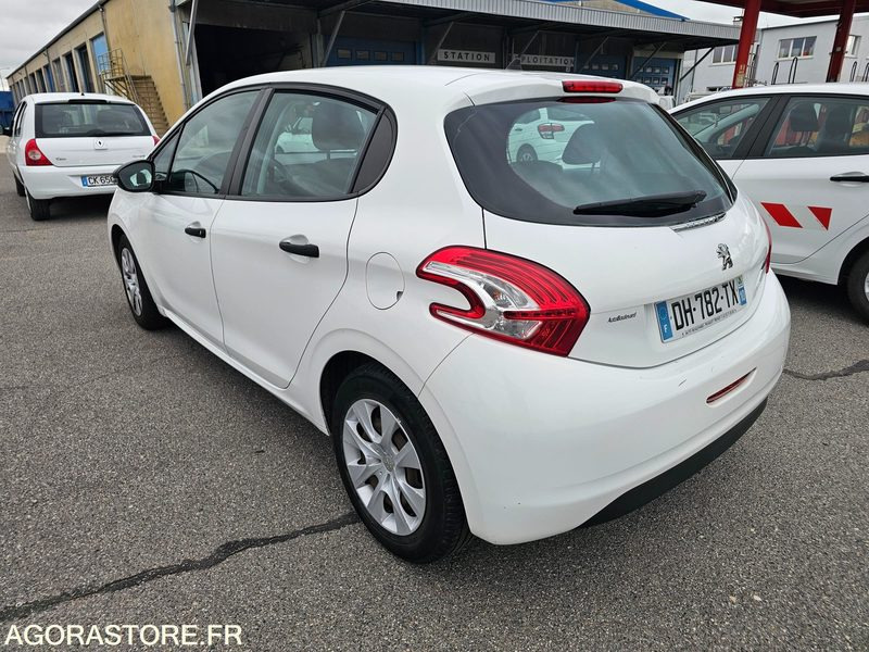 Peugeot 208 - 2014 - 145593km - DH782TX - Coche: foto 4 Peugeot 208 - 2014 - 145593km - DH782TX - Coche: foto 4