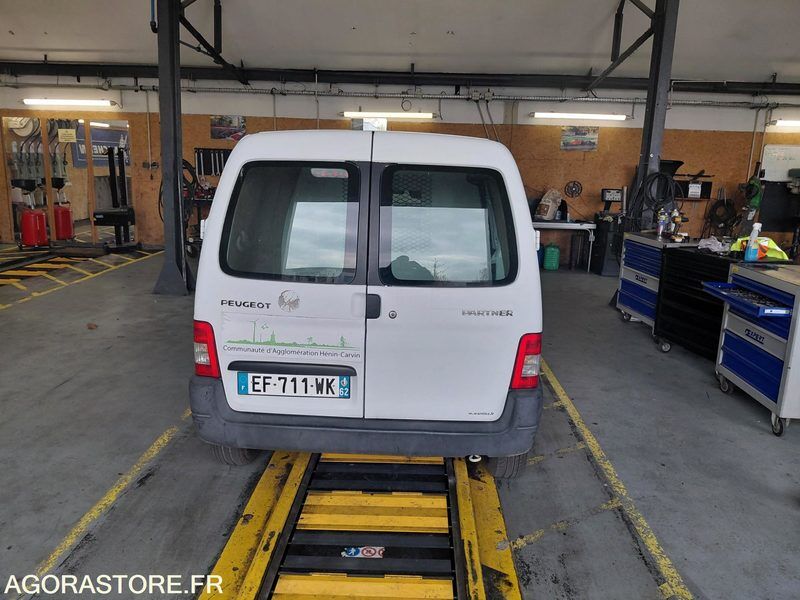Peugeot Partner utilitaire - 213237kms - 2007 - EF 711 WK - Furgón: foto 2 Peugeot Partner utilitaire - 213237kms - 2007 - EF 711 WK - Furgón: foto 2