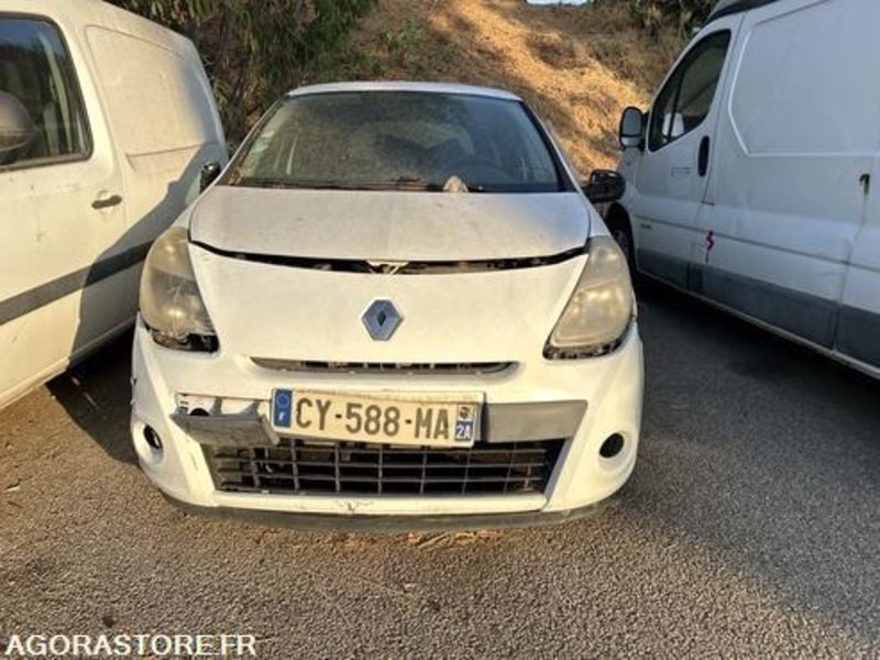 RENAULT CLIO - 1998 - 87625KM - CY588MA - Coche: foto 1 RENAULT CLIO - 1998 - 87625KM - CY588MA - Coche: foto 1
