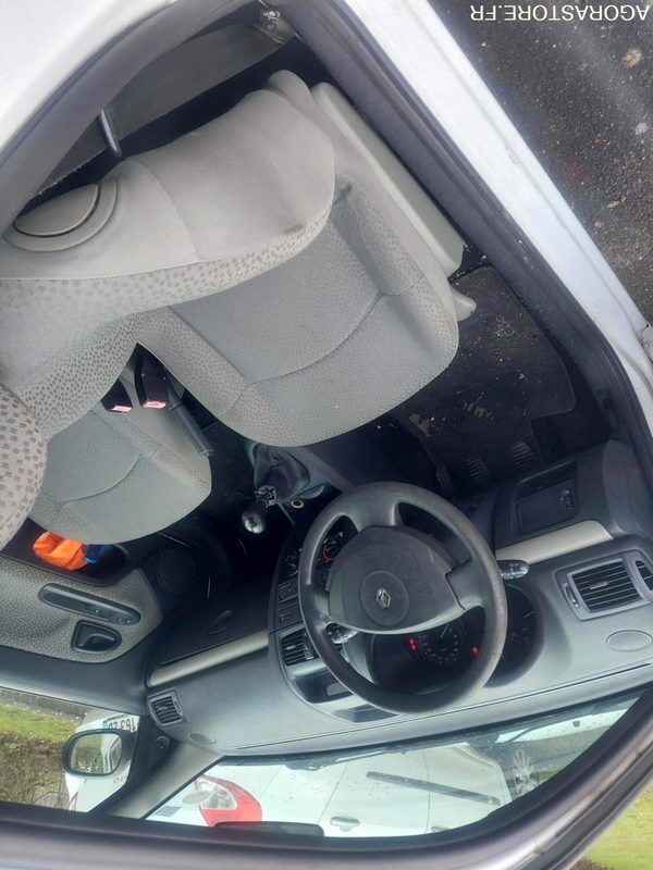 RENAULT CLIO 2 - Coche: foto 5 RENAULT CLIO 2 - Coche: foto 5