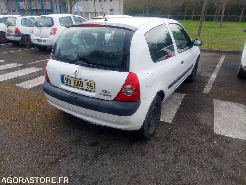 RENAULT CLIO 2 - Coche: foto 3 RENAULT CLIO 2 - Coche: foto 3