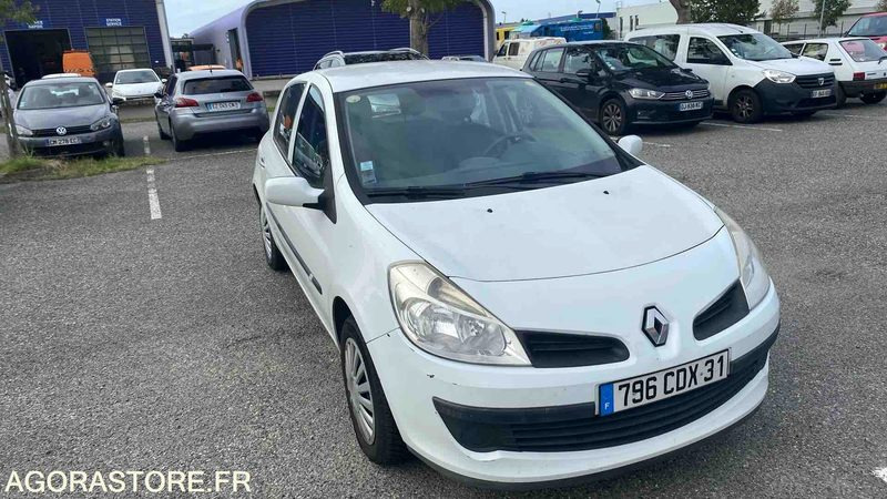 RENAULT CLIO - 2008 - 171835 KM - Coche: foto 1 RENAULT CLIO - 2008 - 171835 KM - Coche: foto 1