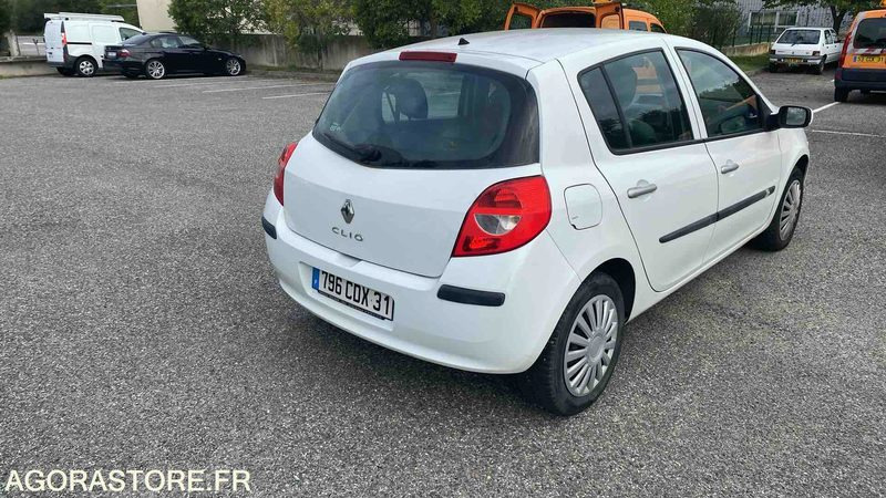 RENAULT CLIO - 2008 - 171835 KM - Coche: foto 4 RENAULT CLIO - 2008 - 171835 KM - Coche: foto 4