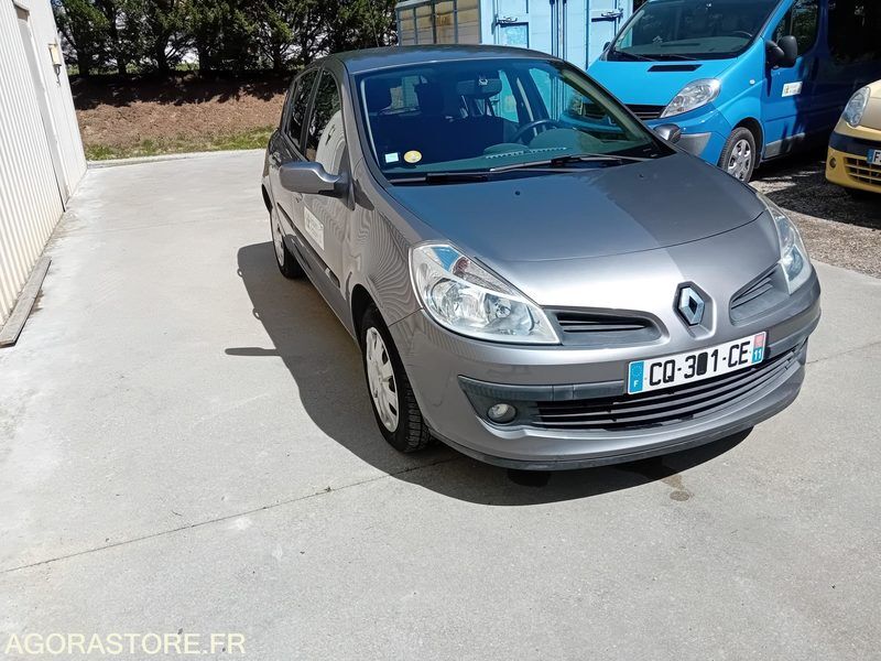 RENAULT CLIO 3 1.5 DCI 70 dynamique - 2009 - 179000 KM - CQ301CE - Coche: foto 2 RENAULT CLIO 3 1.5 DCI 70 dynamique - 2009 - 179000 KM - CQ301CE - Coche: foto 2