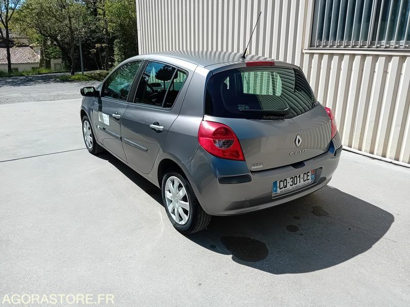 RENAULT CLIO 3 1.5 DCI 70 dynamique - 2009 - 179000 KM - CQ301CE - Coche: foto 4 RENAULT CLIO 3 1.5 DCI 70 dynamique - 2009 - 179000 KM - CQ301CE - Coche: foto 4