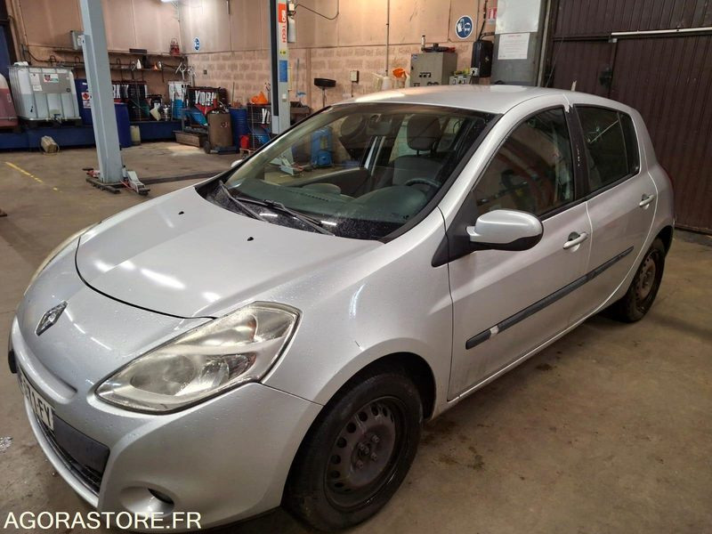 RENAULT CLIO 3 ESSENCE - Coche: foto 1 RENAULT CLIO 3 ESSENCE - Coche: foto 1