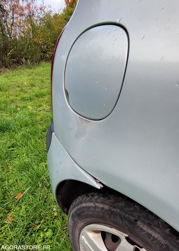 RENAULT CLIO II - Coche: foto 3 RENAULT CLIO II - Coche: foto 3