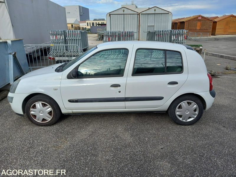 RENAULT CLIO PHASE 2-1.2 I 60CV-2005-ESSENCE-122 018 KMS-5 PORTES-ROULANTE-CT OK - Coche: foto 5 RENAULT CLIO PHASE 2-1.2 I 60CV-2005-ESSENCE-122 018 KMS-5 PORTES-ROULANTE-CT OK - Coche: foto 5