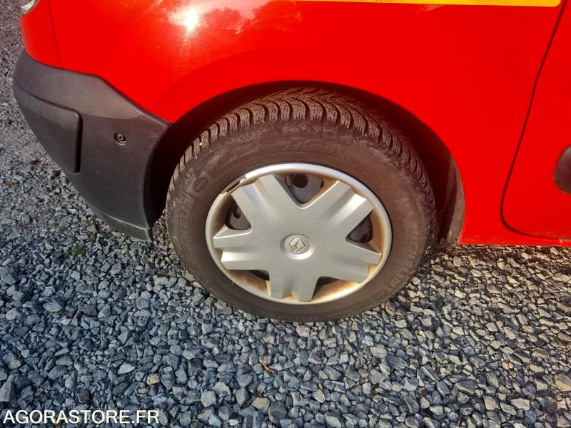 RENAULT KANGOO - 4366 XM 63 - 2003 - Coche: foto 5 RENAULT KANGOO - 4366 XM 63 - 2003 - Coche: foto 5