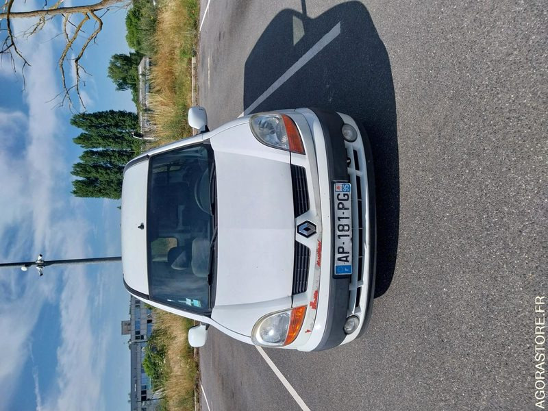 RENAULT Kangoo vitré 2P 2004 (309916Km) ROULANT PRO UNIQUEMENT - Furgoneta pequeña: foto 2 RENAULT Kangoo vitré 2P 2004 (309916Km) ROULANT PRO UNIQUEMENT - Furgoneta pequeña: foto 2