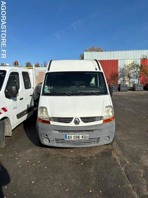 RENAULT MASTER 79850KMS DE 2009 AVEC 79850KM NON ROULANT - Furgón: foto 1 RENAULT MASTER 79850KMS DE 2009 AVEC 79850KM NON ROULANT - Furgón: foto 1