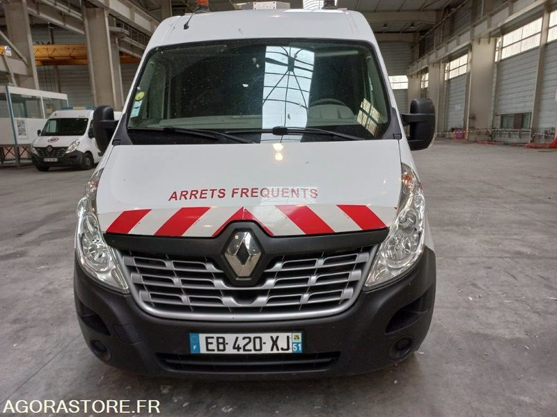 RENAULT MASTER EB-420-XJ - Furgón: foto 2 RENAULT MASTER EB-420-XJ - Furgón: foto 2