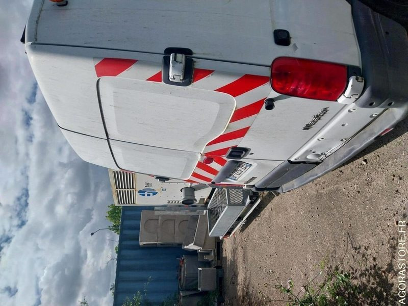 RENAULT Master ITV Hydrovideo 2003 220000Km Roulant Sans Groupe électrogène - Furgón: foto 4 RENAULT Master ITV Hydrovideo 2003 220000Km Roulant Sans Groupe électrogène - Furgón: foto 4