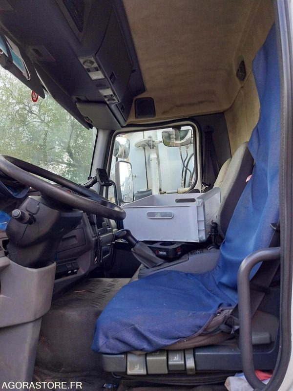 Limpieza de alcantarillado RENAULT Midlum 13T 220CV HUWER 2005 (280 000Km) ROULANT EXPORT UNIQUEMENT: foto 8