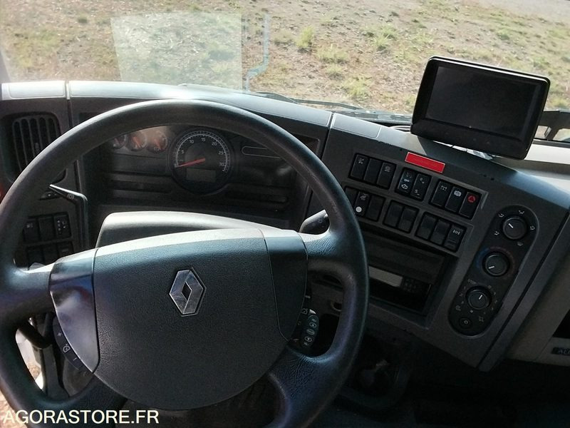 RENAULT PREMIUM 380-26 / 2010 / 475 190 km - Chasis camión: foto 4 RENAULT PREMIUM 380-26 / 2010 / 475 190 km - Chasis camión: foto 4