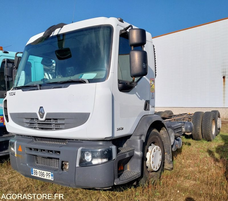 RENAULT PREMIUM 380-26 / 2010 / 475 190 km - Chasis camión: foto 1 RENAULT PREMIUM 380-26 / 2010 / 475 190 km - Chasis camión: foto 1