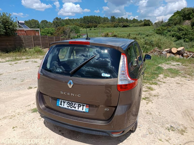 RENAULT SCENIC - 2010 - 138500KMS - Coche: foto 5 RENAULT SCENIC - 2010 - 138500KMS - Coche: foto 5
