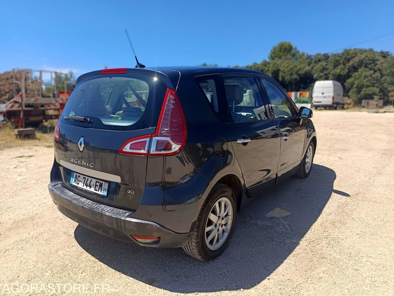 RENAULT SCENIC III 1.5 DCI 110CV - 2009 - 155000KMS - Coche: foto 5 RENAULT SCENIC III 1.5 DCI 110CV - 2009 - 155000KMS - Coche: foto 5