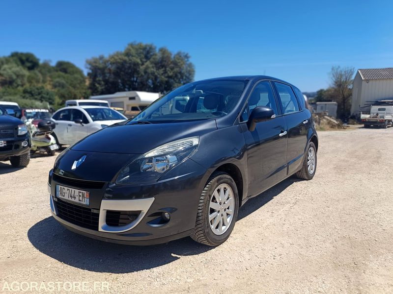 RENAULT SCENIC III 1.5 DCI 110CV - 2009 - 155000KMS - Coche: foto 1 RENAULT SCENIC III 1.5 DCI 110CV - 2009 - 155000KMS - Coche: foto 1