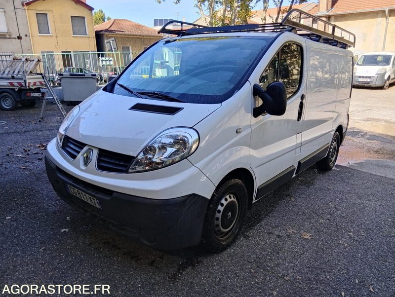 RENAULT TRAFIC - 2012 - 89191kms - Furgón: foto 1 RENAULT TRAFIC - 2012 - 89191kms - Furgón: foto 1