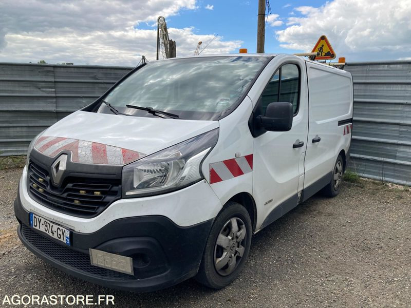 RENAULT TRAFIC - 2015 / 227603 KM (DY-974-GY) (MVU228) - Furgón: foto 1 RENAULT TRAFIC - 2015 / 227603 KM (DY-974-GY) (MVU228) - Furgón: foto 1