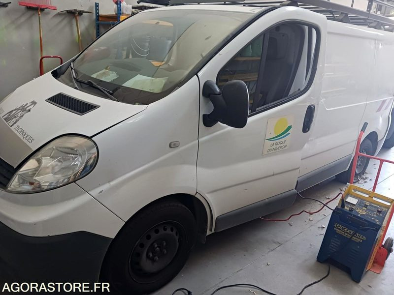 RENAULT TRAFIC - Furgón: foto 2 RENAULT TRAFIC - Furgón: foto 2