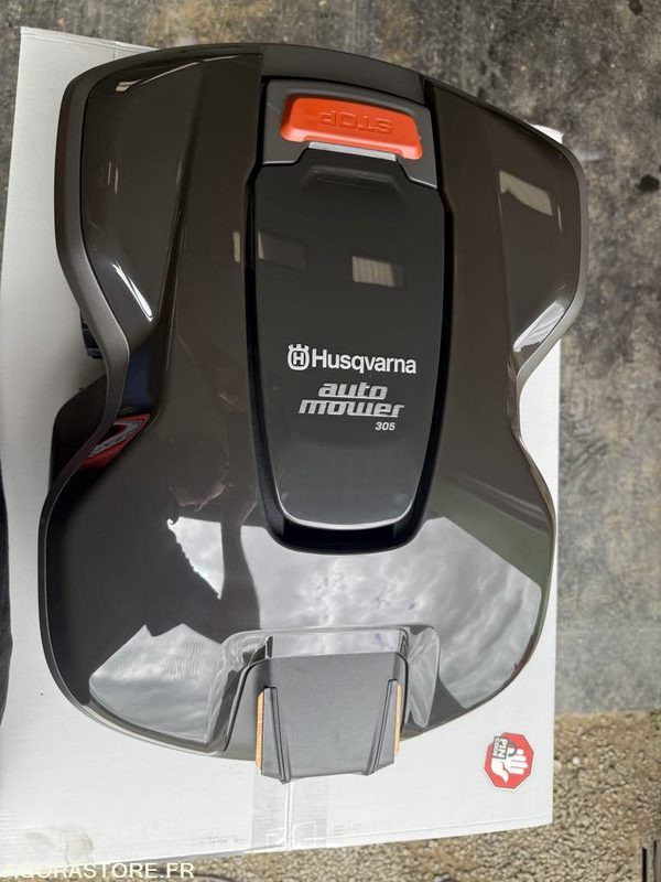 ROBOT de tonte NEUF 305 Husqvarna Unitaire - Cortacésped: foto 1 ROBOT de tonte NEUF 305 Husqvarna Unitaire - Cortacésped: foto 1