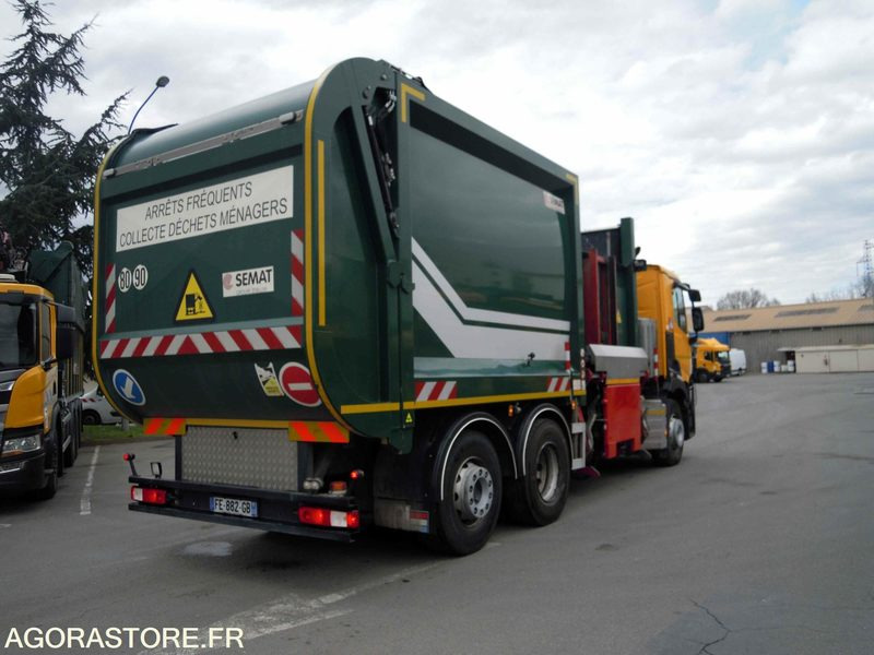 Renault 6x2 Gamme C équipé d'une benne à chargement latéral Maxxum Robopac 23m3 - Camión de basura: foto 4 Renault 6x2 Gamme C équipé d'une benne à chargement latéral Maxxum Robopac 23m3 - Camión de basura: foto 4