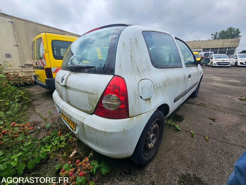 Renault Clio - 2007 - 207043km - 3891ZS76 - Coche: foto 3 Renault Clio - 2007 - 207043km - 3891ZS76 - Coche: foto 3