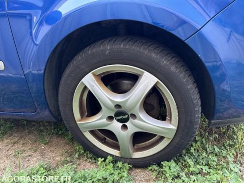 Coche Renault Clio - AP981JC: foto 15
