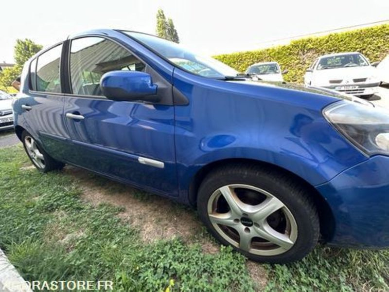 Coche Renault Clio - AP981JC: foto 16