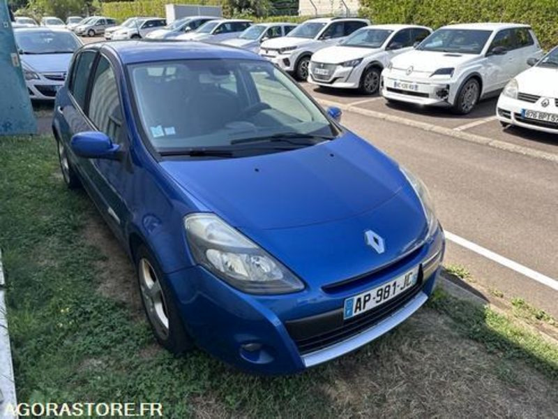 Coche Renault Clio - AP981JC: foto 13