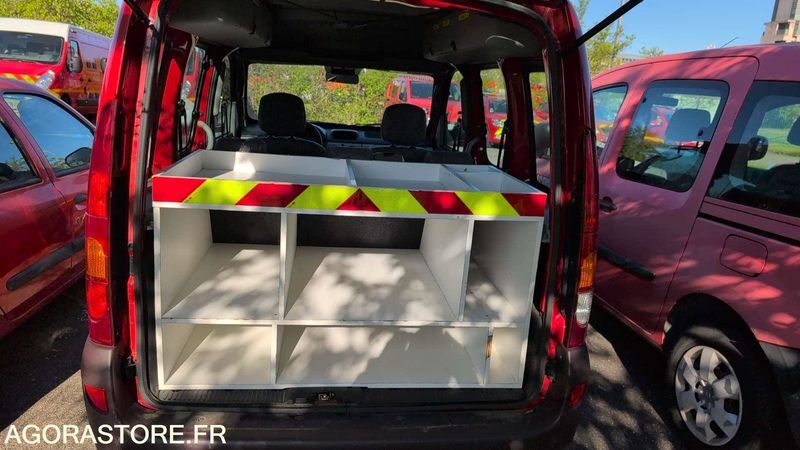 Renault - Kangoo 1.6 16v 4x4 - 2004 - 30000KM - DC091KZ - Furgoneta pequeña: foto 4 Renault - Kangoo 1.6 16v 4x4 - 2004 - 30000KM - DC091KZ - Furgoneta pequeña: foto 4