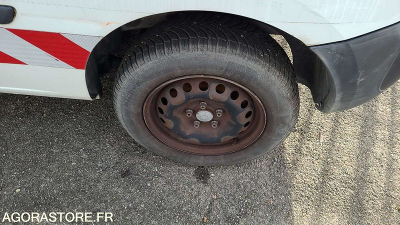 Renault Kangoo - 2011 - 130342kms - BF372BJ - Furgoneta pequeña: foto 5 Renault Kangoo - 2011 - 130342kms - BF372BJ - Furgoneta pequeña: foto 5