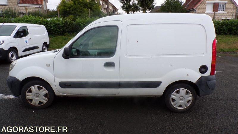 Renault Kangoo AL-886-PK (BP) - Furgoneta pequeña: foto 1 Renault Kangoo AL-886-PK (BP) - Furgoneta pequeña: foto 1