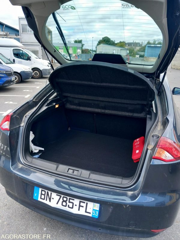 Renault Laguna BN785FL - Coche: foto 4 Renault Laguna BN785FL - Coche: foto 4