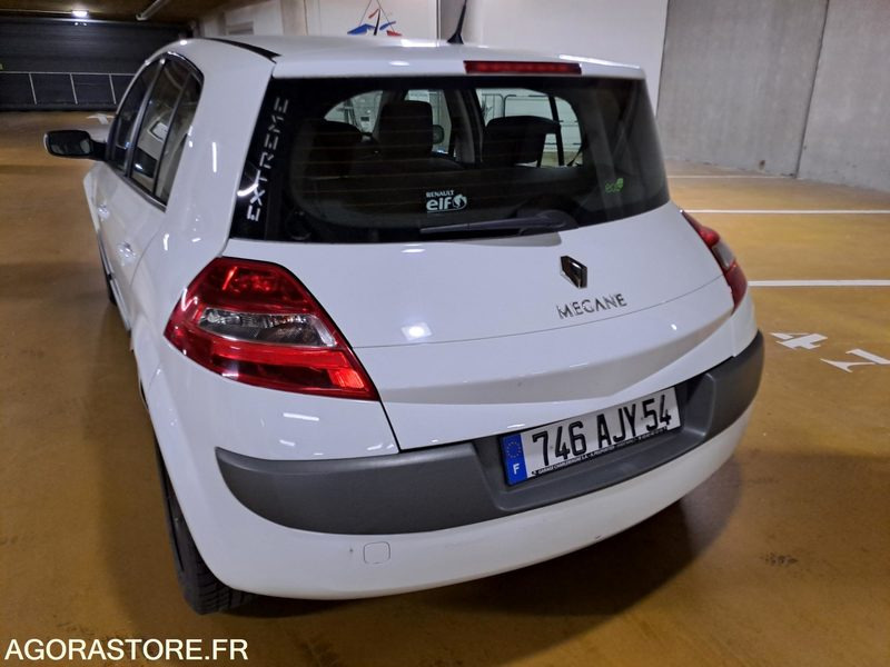 Renault Megane VERS.II 1.5 DCI 85 5P - Coche: foto 5 Renault Megane VERS.II 1.5 DCI 85 5P - Coche: foto 5