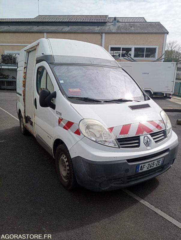 Renault Trafic - 242400kms - 2009 - AF245ZE - Furgón: foto 2 Renault Trafic - 242400kms - 2009 - AF245ZE - Furgón: foto 2