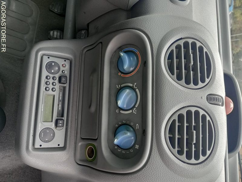 Renault Twingo 2005 108501kms - Coche: foto 5 Renault Twingo 2005 108501kms - Coche: foto 5