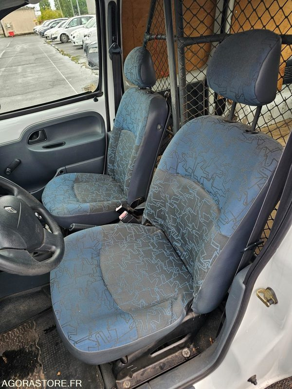 Renault kangoo - 2001 - 151174KM - 9235RJ41 - Furgoneta pequeña: foto 5 Renault kangoo - 2001 - 151174KM - 9235RJ41 - Furgoneta pequeña: foto 5