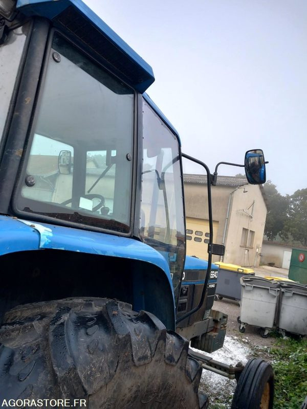 TRACTEUR NEW HOLLAND - Tractor: foto 4 TRACTEUR NEW HOLLAND - Tractor: foto 4