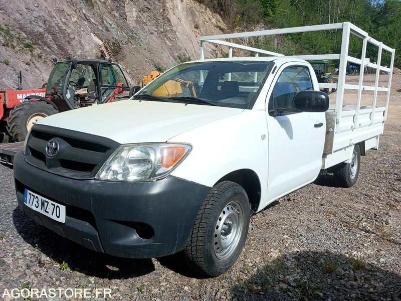 Toyota Hilux Plateau - 213000 km - Diesel - Pick-up: foto 1 Toyota Hilux Plateau - 213000 km - Diesel - Pick-up: foto 1