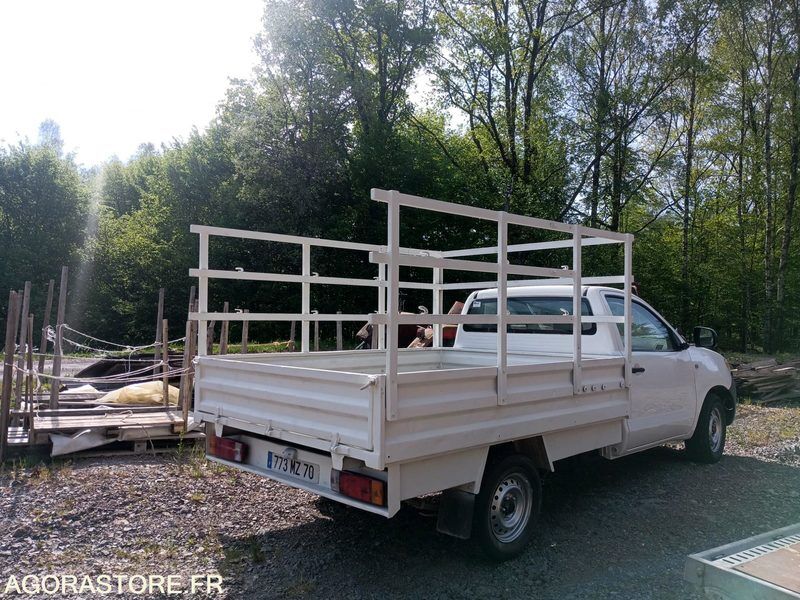 Toyota Hilux Plateau - 213000 km - Diesel - Pick-up: foto 3 Toyota Hilux Plateau - 213000 km - Diesel - Pick-up: foto 3