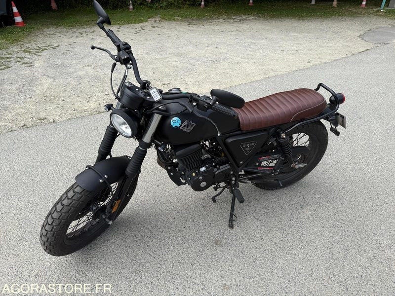 VÉHICULE RÉCUPÉRABLE A QUIBERON - 1 Moto 125cc Scrambler AM64 - Archive - Motocicleta: foto 1 VÉHICULE RÉCUPÉRABLE A QUIBERON - 1 Moto 125cc Scrambler AM64 - Archive - Motocicleta: foto 1